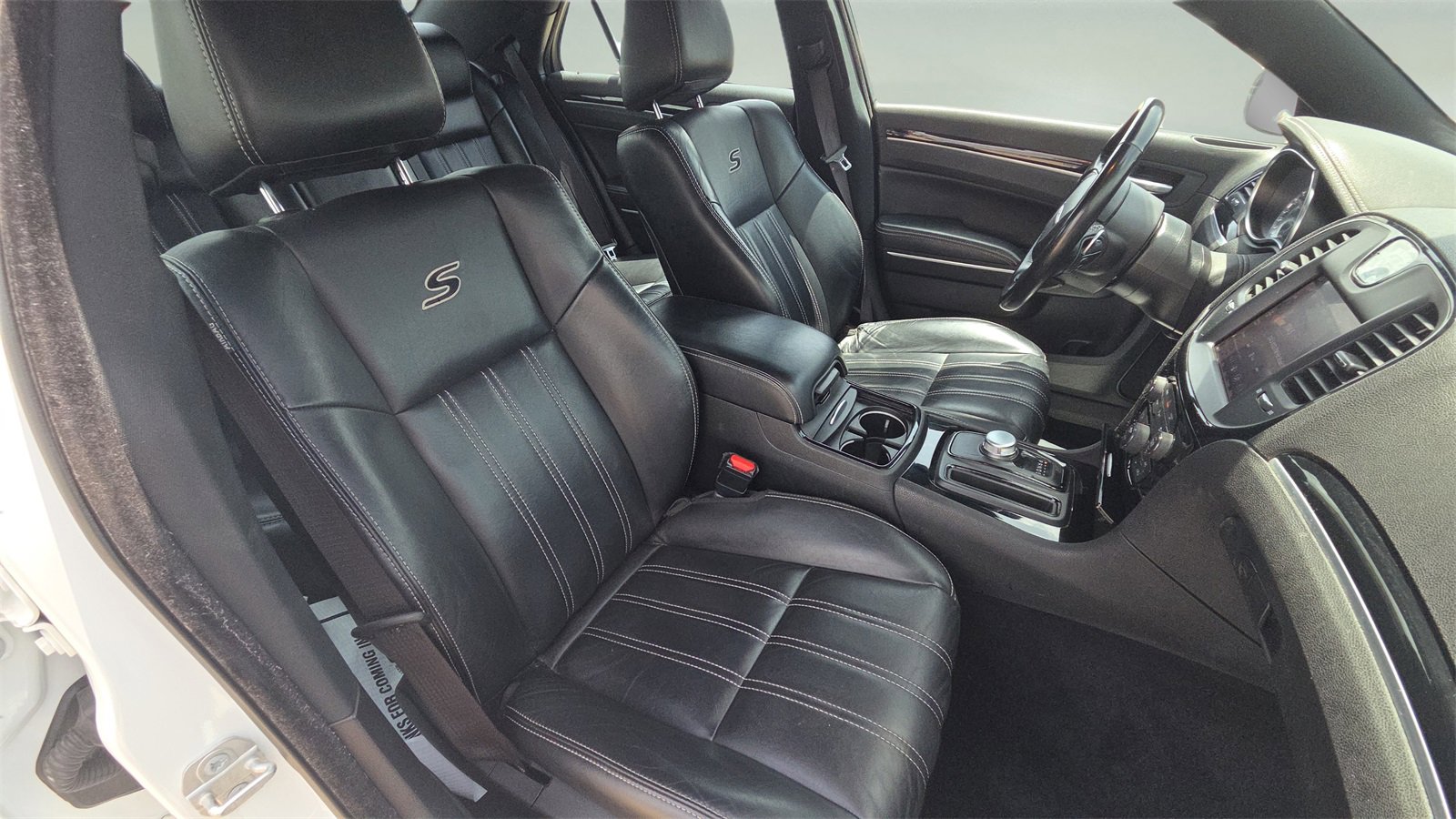 Used 2021 Chrysler 300 S image 10