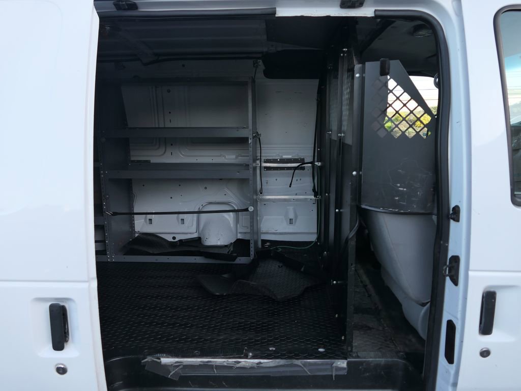 Used 2013 Ford E-150 and Econoline 150 Commercial image 23