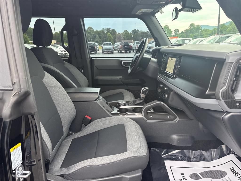 Used 2023 Ford Bronco Big Bend w/ Sasquatch Package AWD/4WD image 12