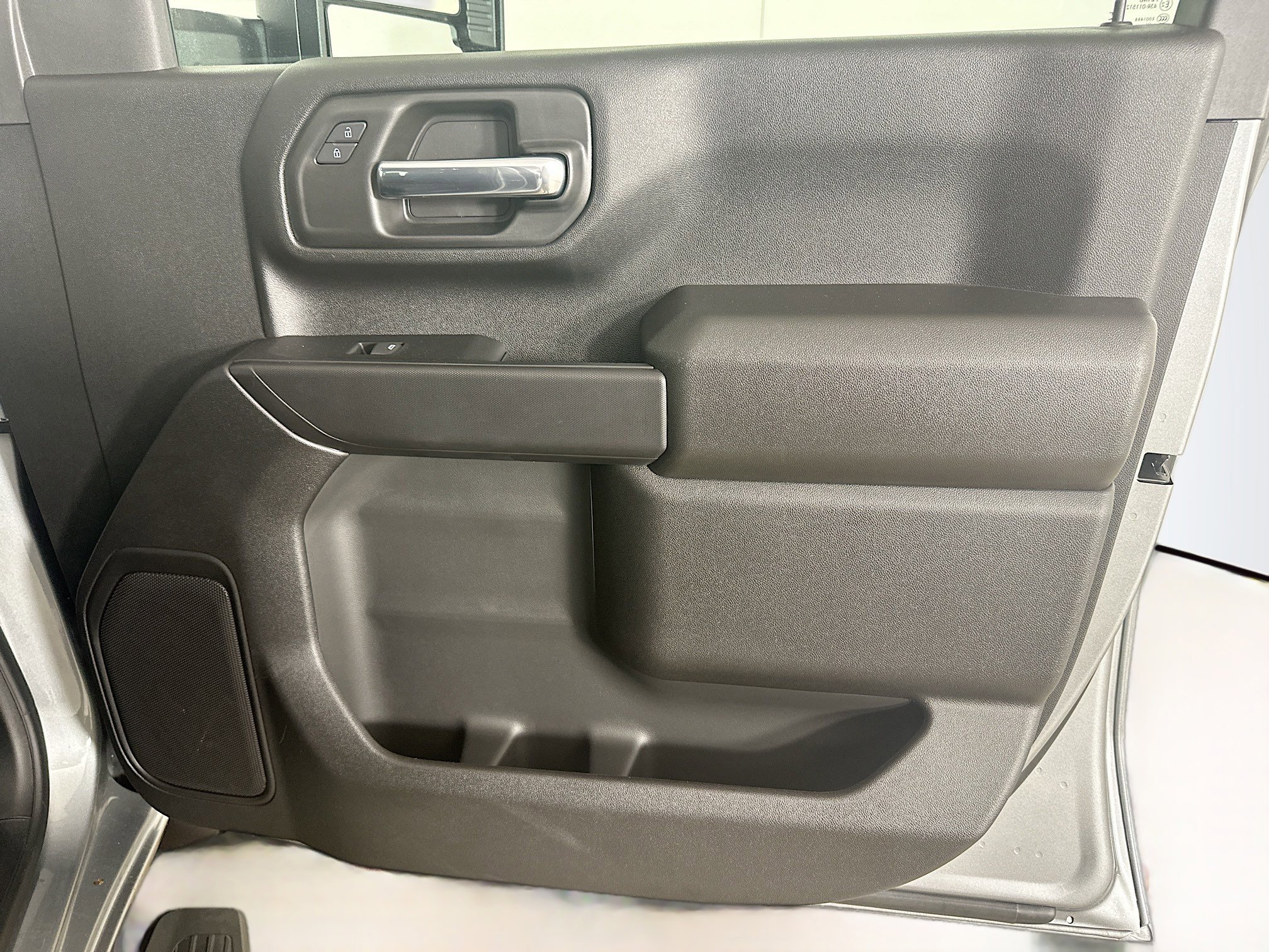 Used 2026 Chevrolet Silverado 2500 Custom w/ Custom Convenience Package AWD/4WD image 30