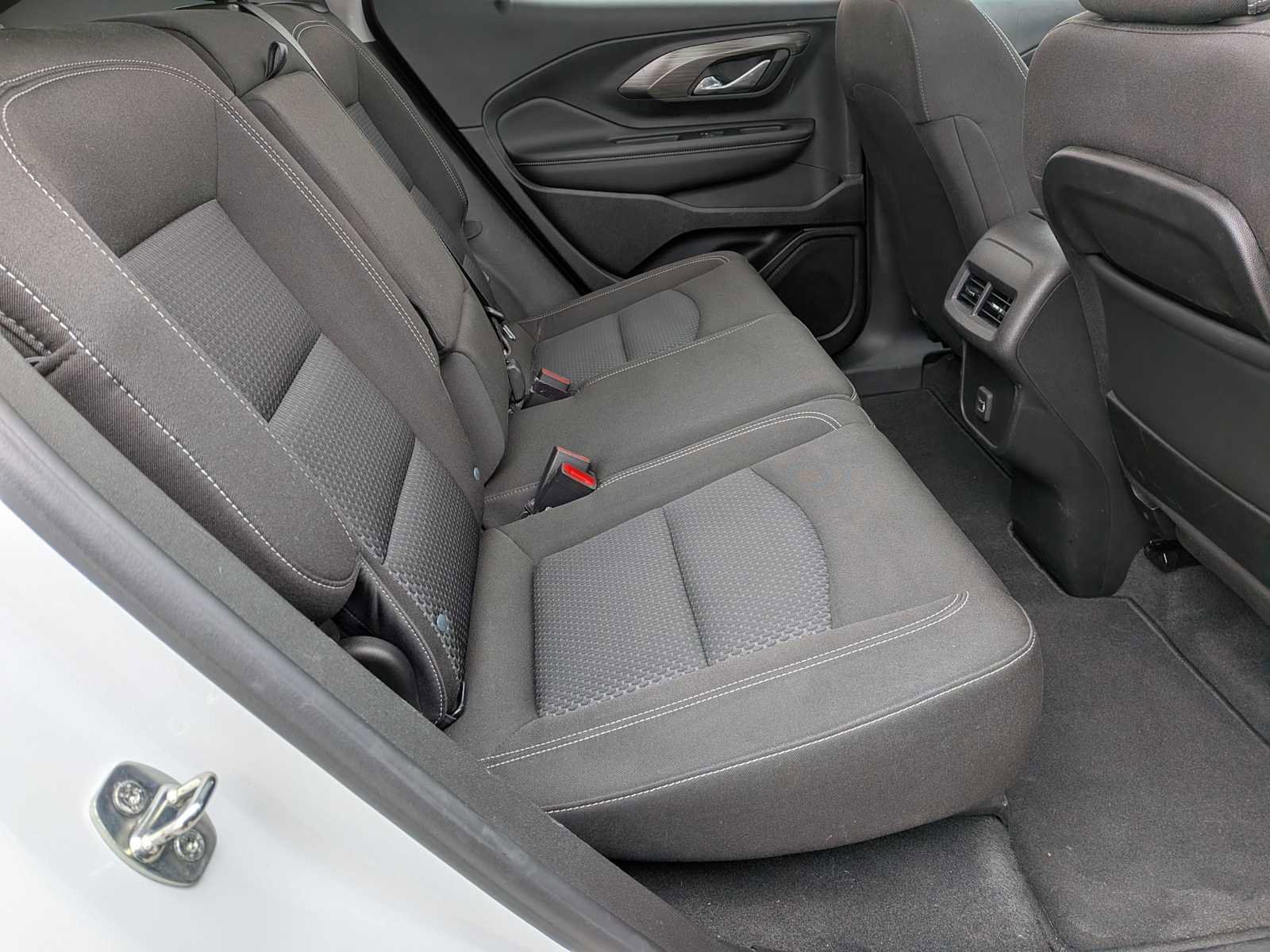 Used 2023 GMC Terrain SLE w/ Driver Convenience Package image 18