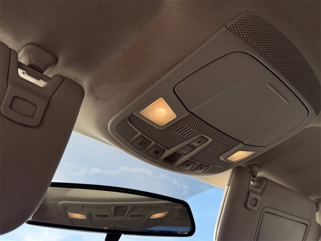 Used 2015 Ford Fusion SE w/ Equipment Group 201A image 27