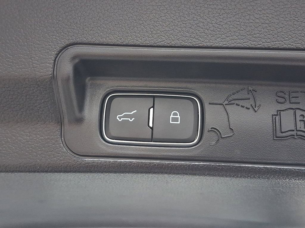 Used 2021 Ford Explorer Limited w/ Equipment Group 301A image 30