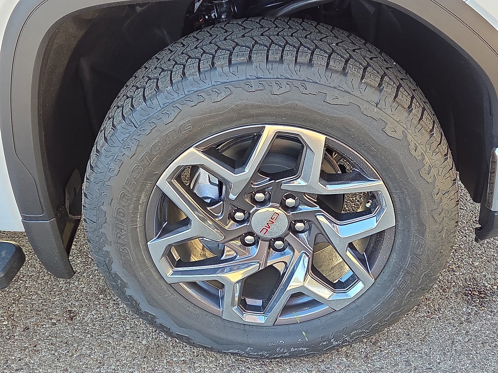 New 2026 GMC Sierra 1500 SLT image 6