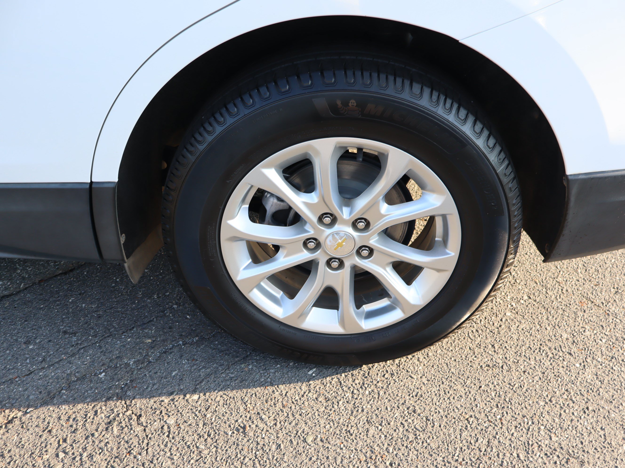 Used 2020 Chevrolet Equinox LT FWD image 39