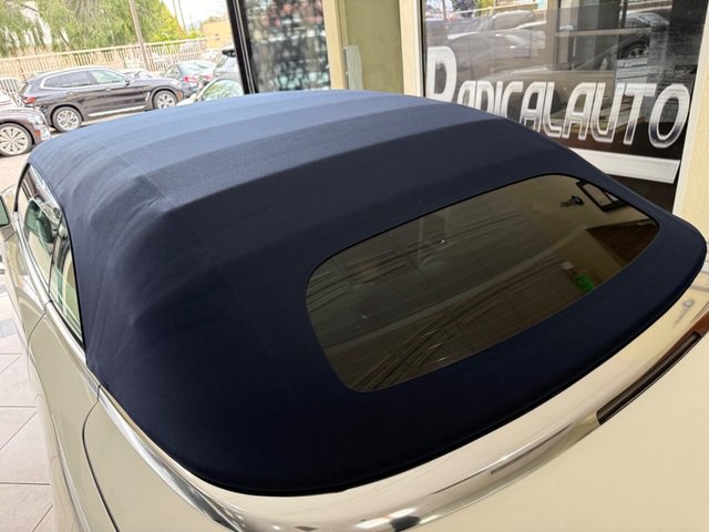 Used 2016 Rolls-Royce Dawn RWD image 28