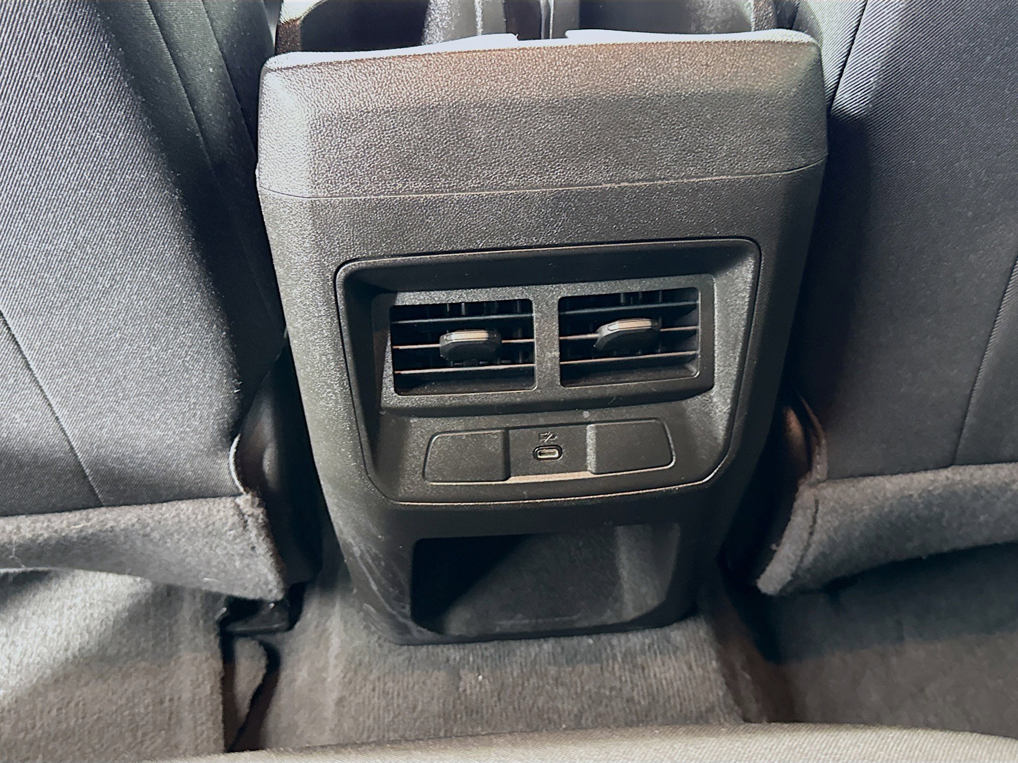 Used 2024 GMC Canyon Elevation image 25