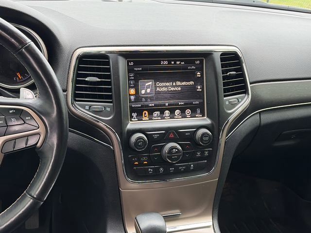 Used 2017 Jeep Grand Cherokee Limited AWD/4WD image 11
