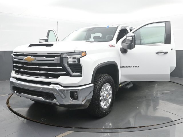Used 2025 Chevrolet Silverado 2500 LTZ w/ LTZ Premium Package AWD/4WD image 52