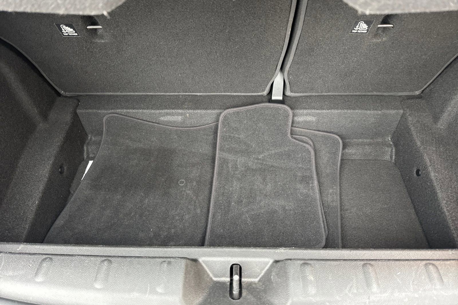 Used 2019 MINI Cooper 2-Door Hardtop image 15