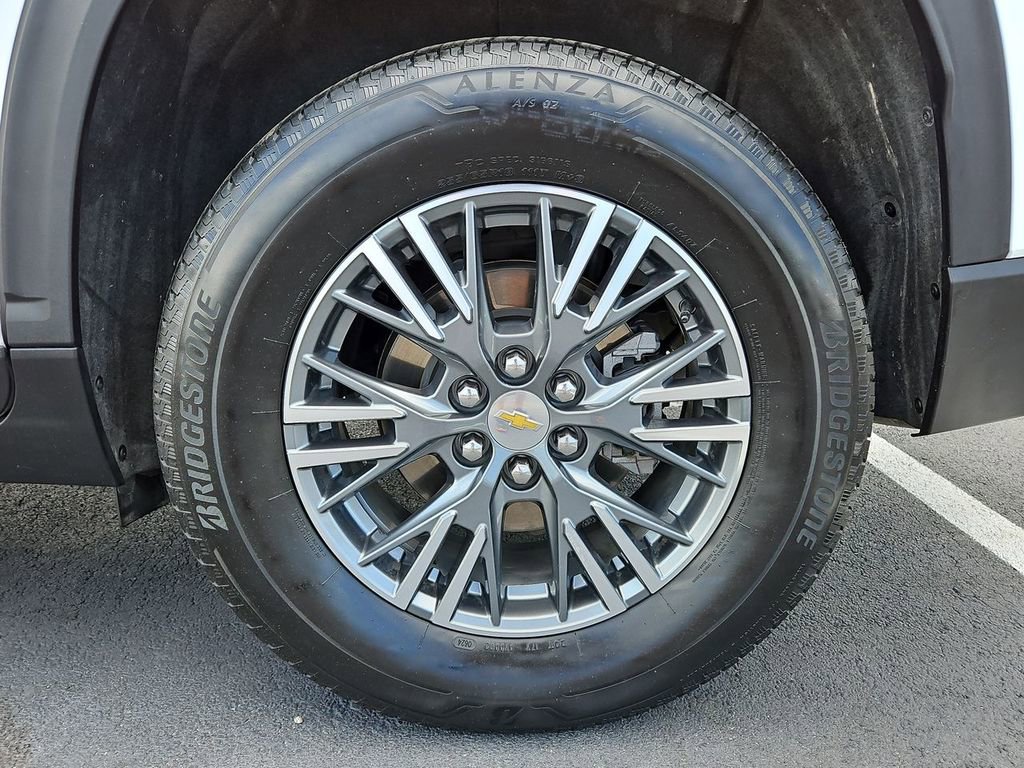 Certified 2024 Chevrolet Traverse LS w/ LPO, Floor Liner Package FWD image 32