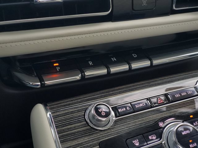 Used 2023 Lincoln Aviator Black Label w/ Dynamic Handling Package AWD/4WD image 20