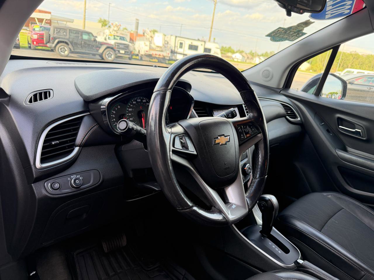 Used 2022 Chevrolet Trax LT w/ Driver Confidence Package AWD/4WD image 20