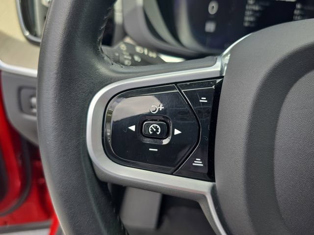 Used 2022 Volvo XC60 B5 Inscription FWD image 19
