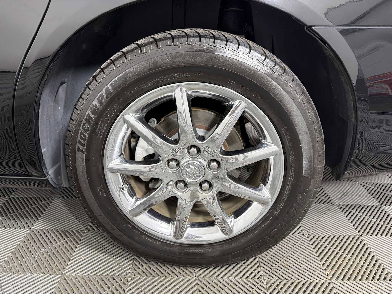Used 2007 Buick Lucerne CXL w/ Luxury Package FWD image 16