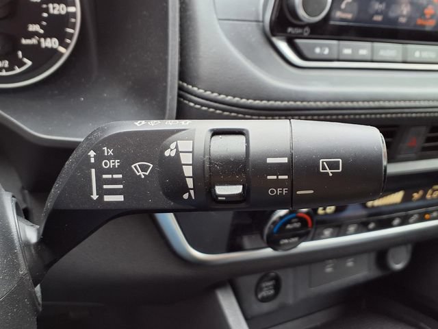 Used 2024 Nissan Rogue SV FWD image 12