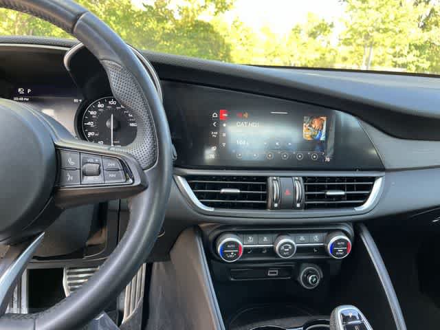 Used 2022 Alfa Romeo Giulia Ti AWD/4WD image 15