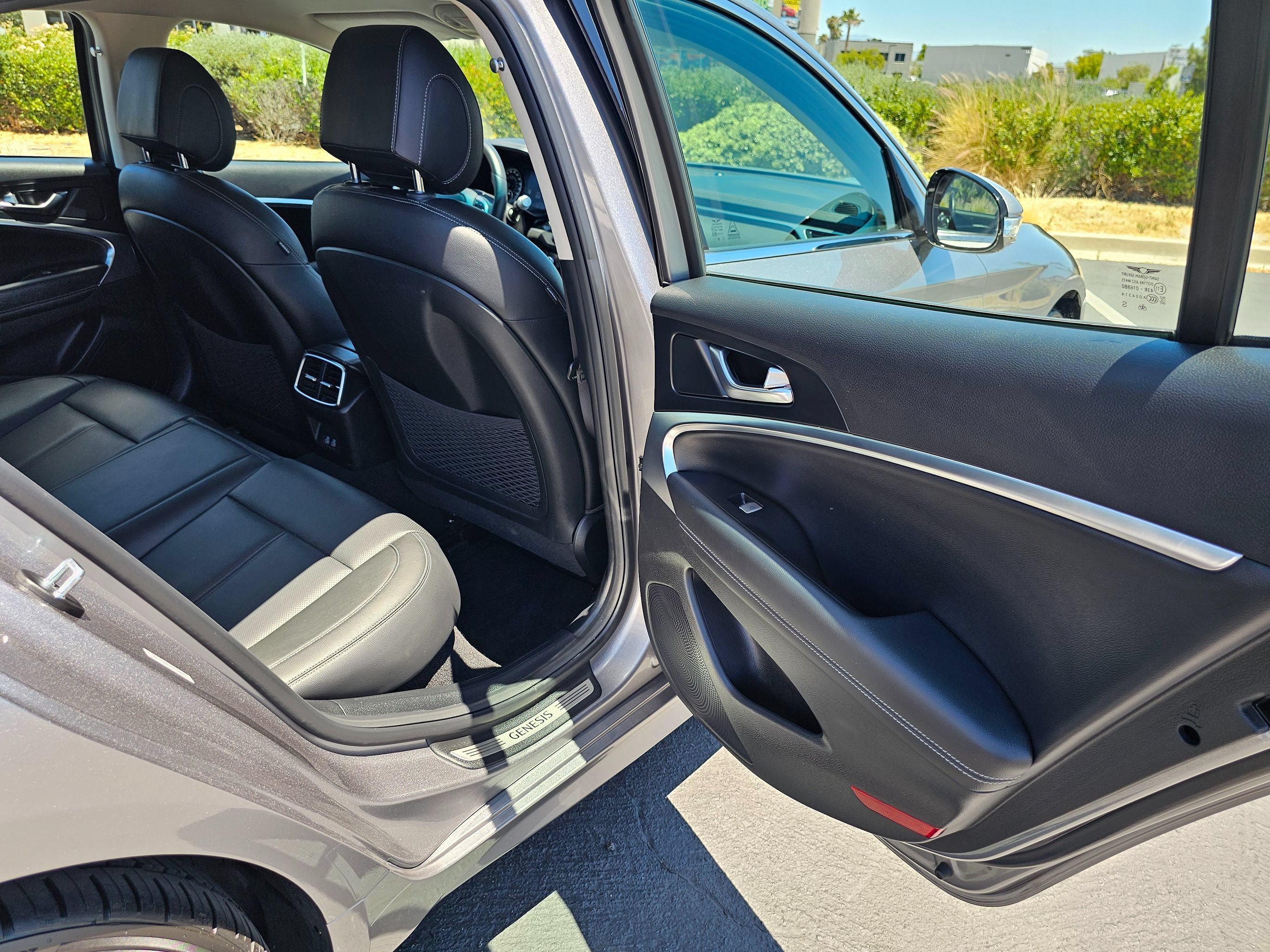 Used 2025 Genesis G70 2.5T RWD image 27