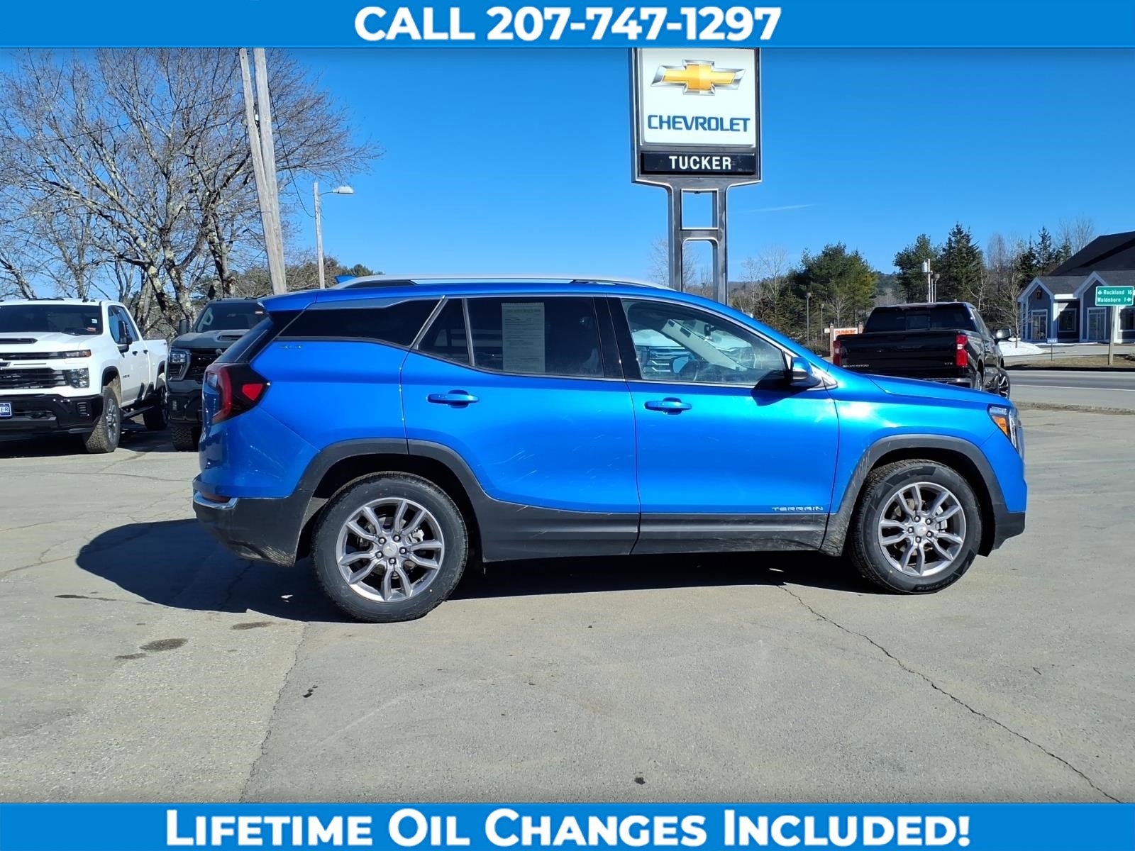 Used 2024 GMC Terrain SLT image 4