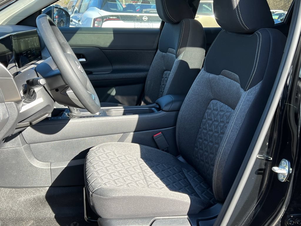 New 2026 Nissan Kicks SV w/ SV Premium Package AWD/4WD image 6