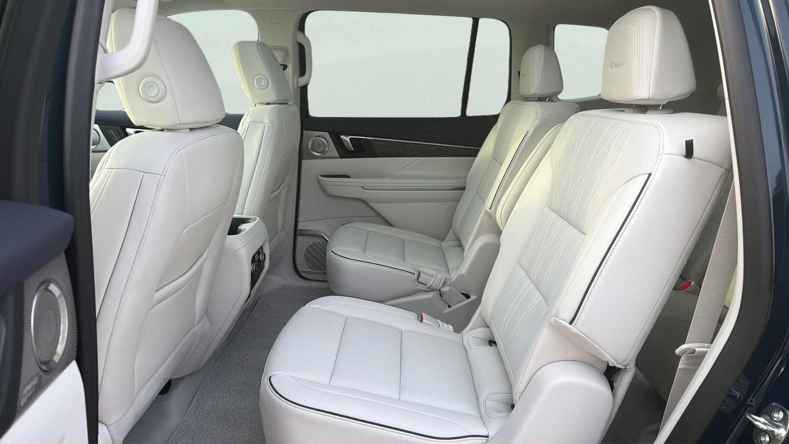 New 2027 Buick Enclave Avenir w/ LPO, Floor Liner Package AWD/4WD image 25