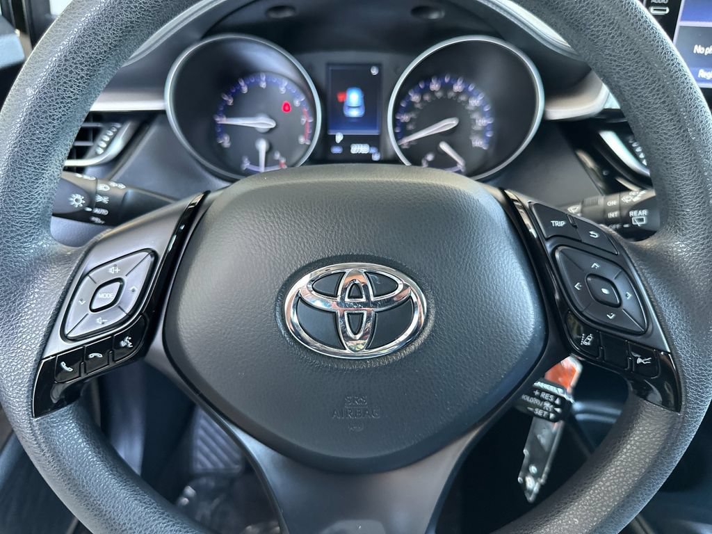 Used 2021 Toyota C-HR LE FWD image 21
