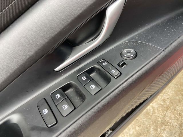 Used 2023 Hyundai Elantra SEL w/ Cargo Package image 15