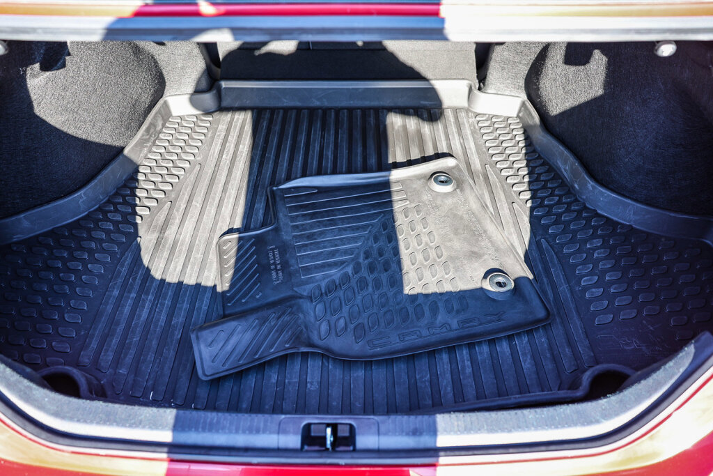 Certified 2024 Toyota Camry LE image 24