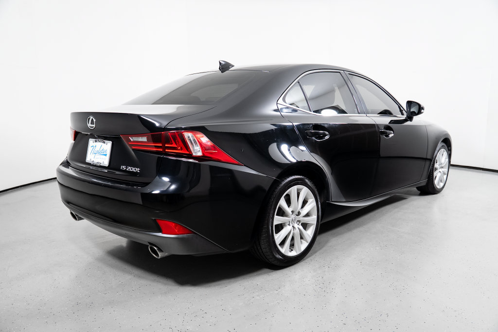 Used 2016 Lexus IS 200t RWD image 8