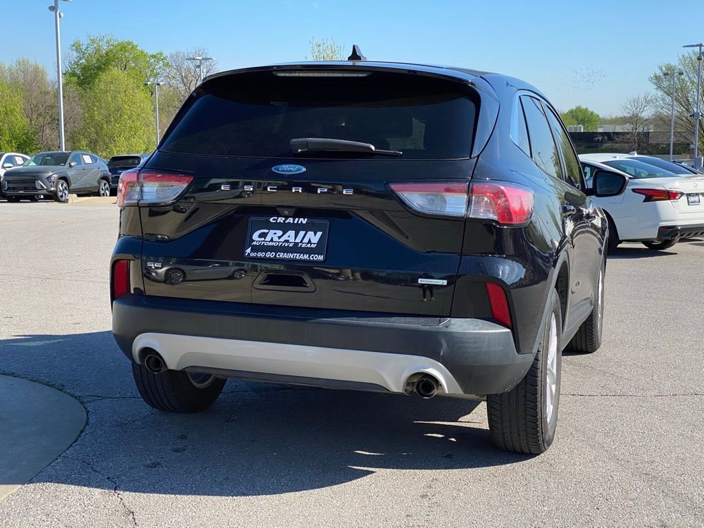 Used 2020 Ford Escape SE image 8