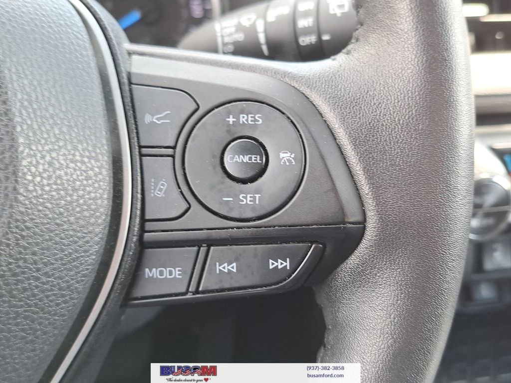 Used 2022 Toyota RAV4 XLE w/ XLE Grade Weather Package image 18