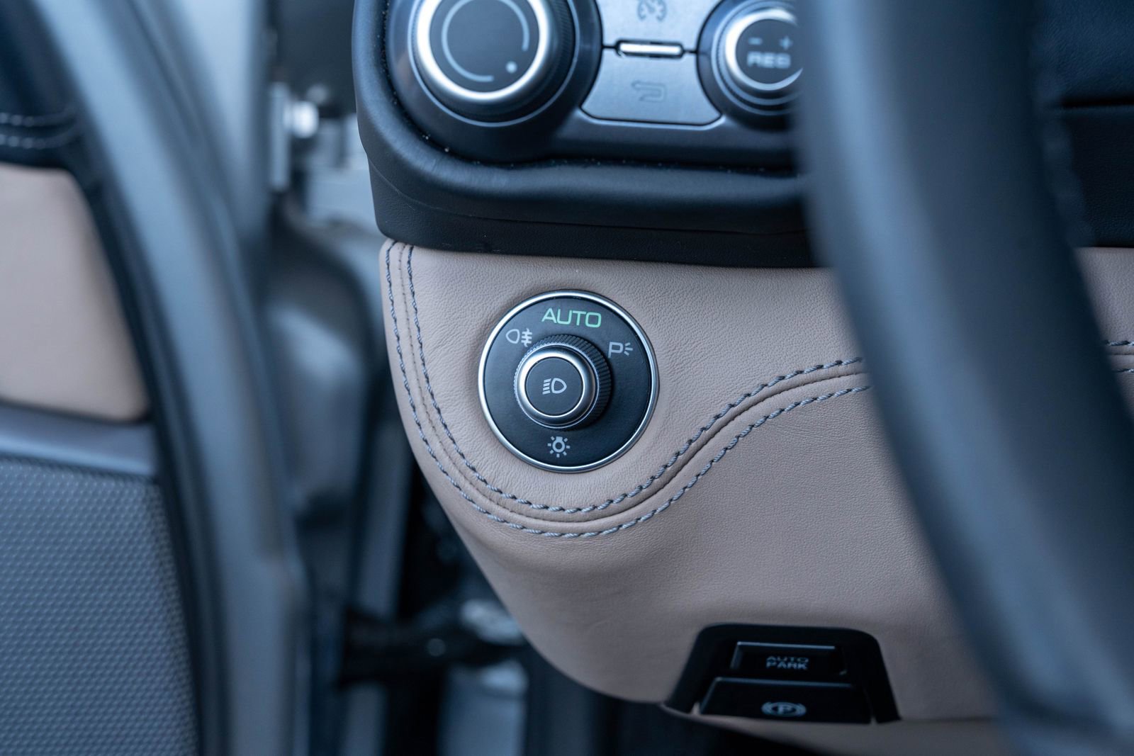 Used 2019 Ferrari Portofino image 35