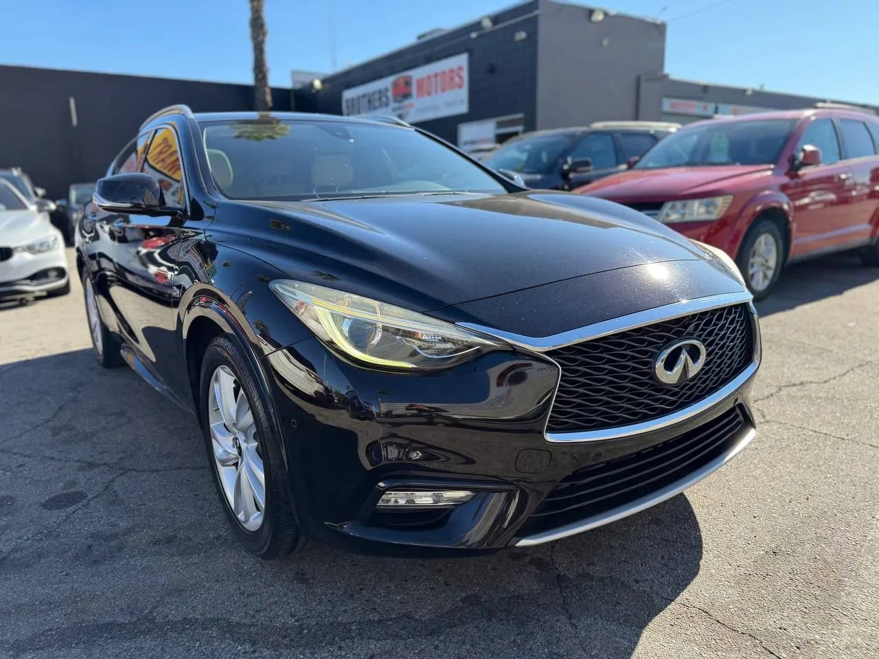 Used 2018 INFINITI QX30 Premium w/ Navigation Package image 50