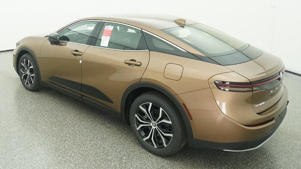 New 2026 Toyota Crown XLE image 32