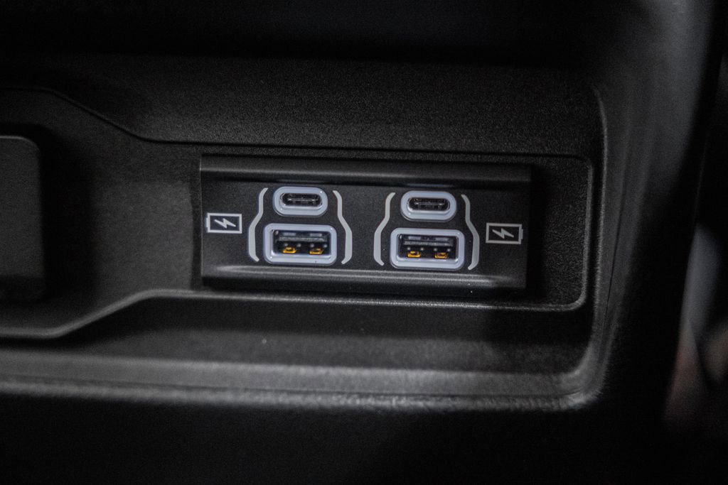 New 2025 Jeep Grand Cherokee Laredo X w/ Luxury Tech Group I image 32