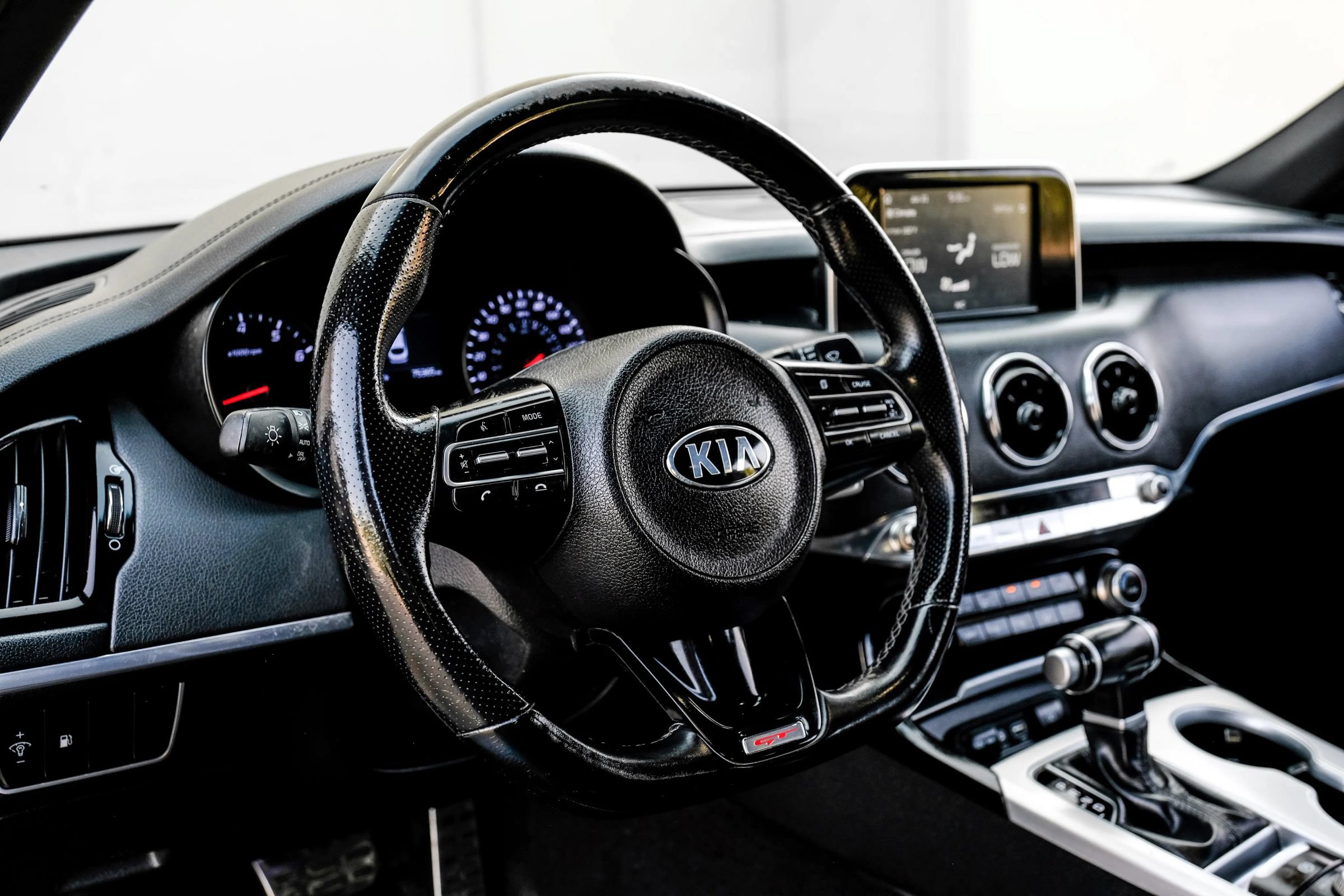 Used 2018 Kia Stinger GT RWD image 22