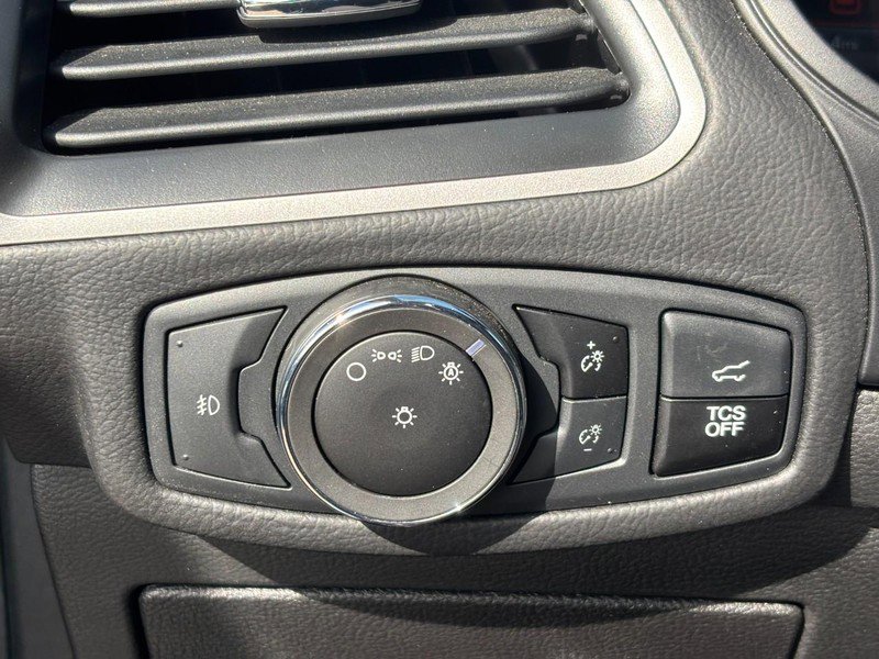 Used 2023 Ford Edge SEL w/ Convenience Package image 19