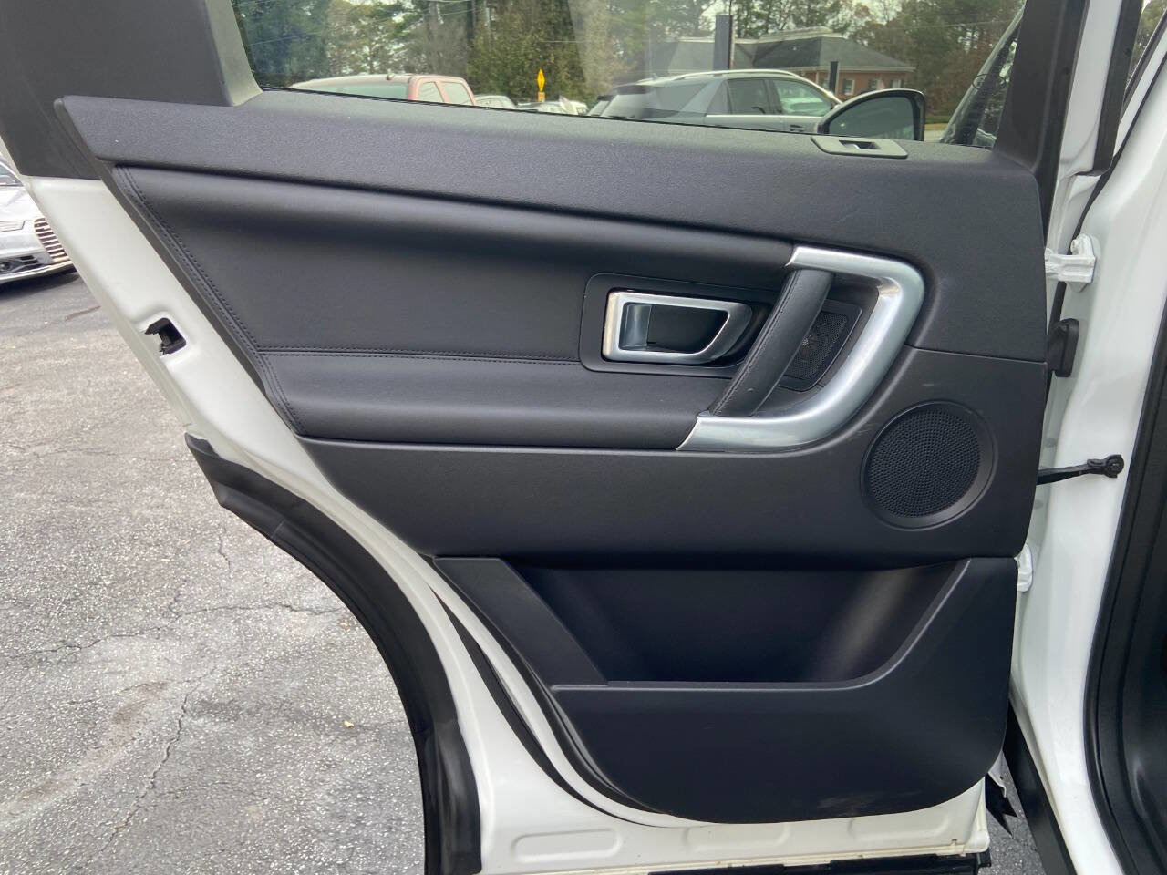 Used 2015 Land Rover Discovery Sport HSE image 23