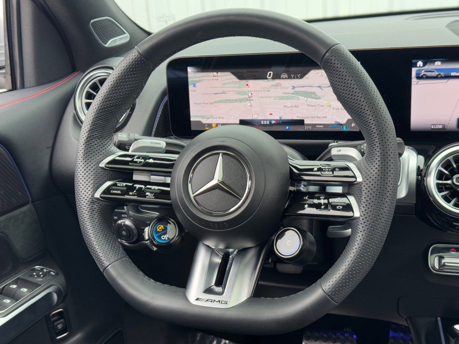 Used 2024 Mercedes-Benz GLB 35 AMG 4MATIC image 23