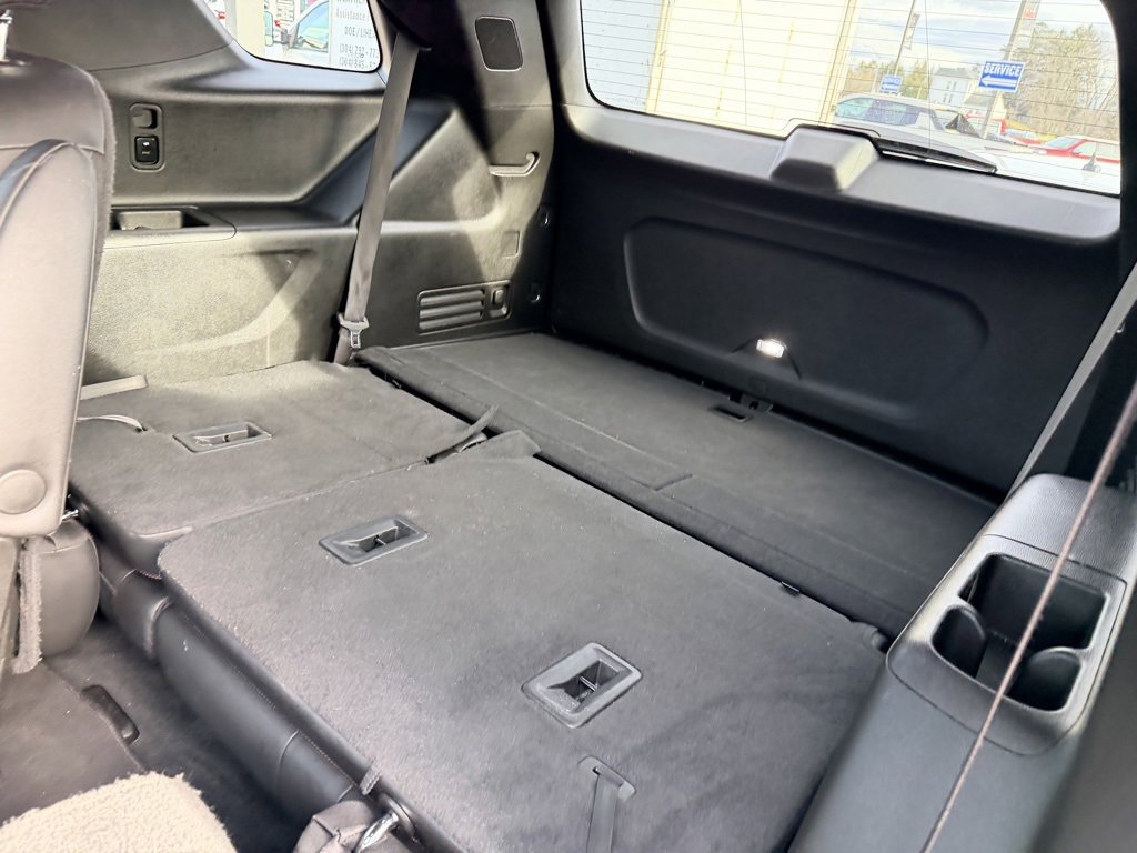 Used 2023 Chevrolet Traverse RS image 34