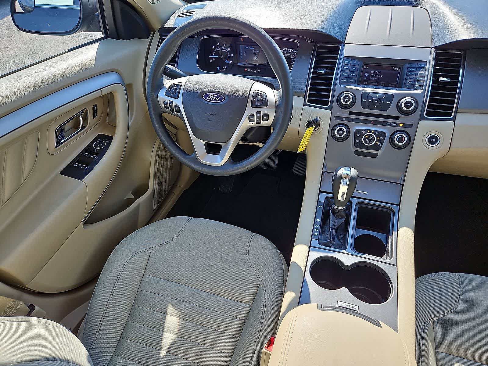 Used 2018 Ford Taurus SE FWD image 10
