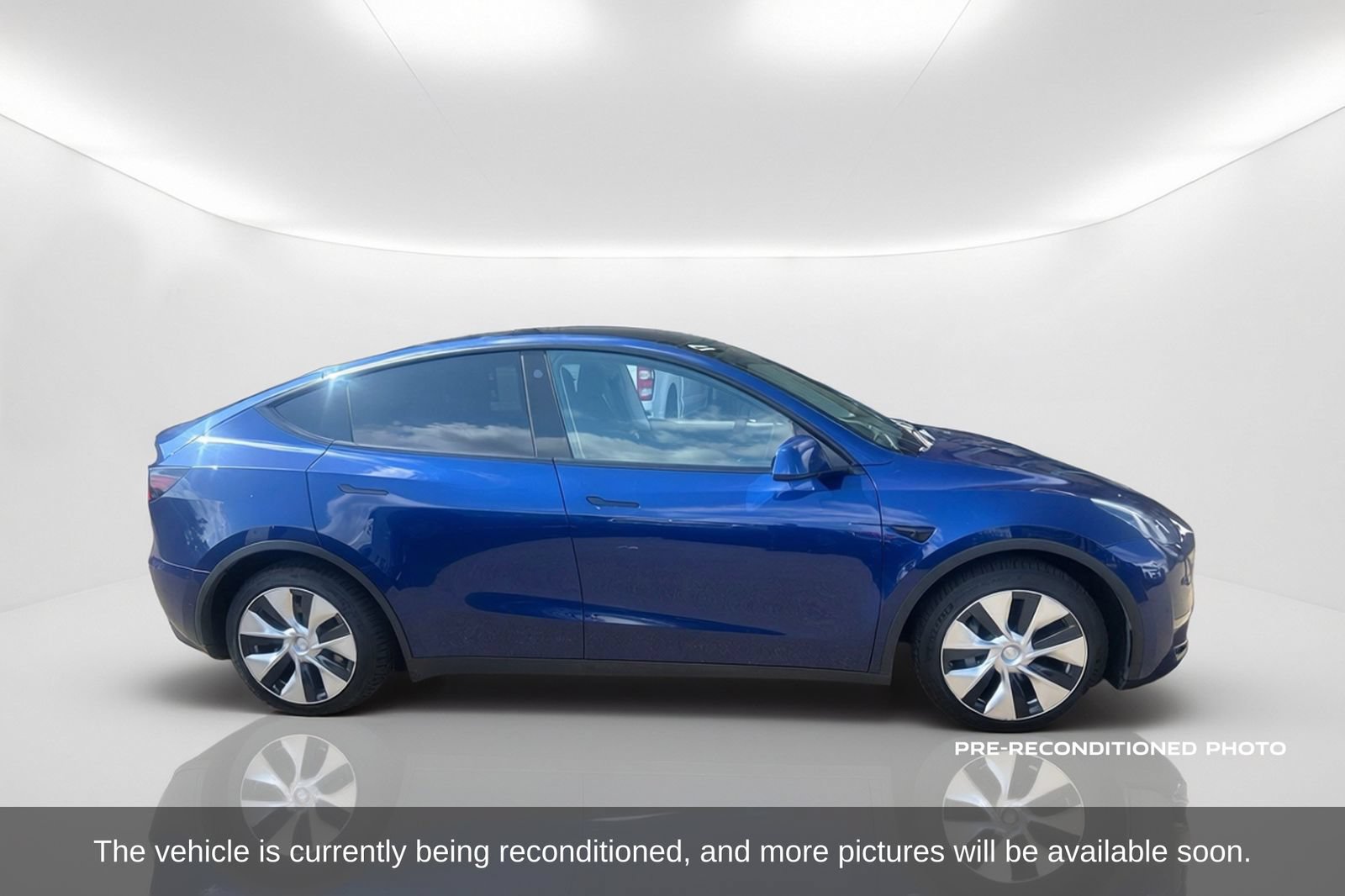 Used 2021 Tesla Model Y Long Range AWD/4WD image 4