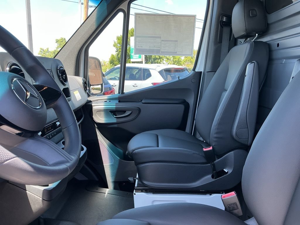 New 2026 Mercedes-Benz Sprinter 2500 image 11