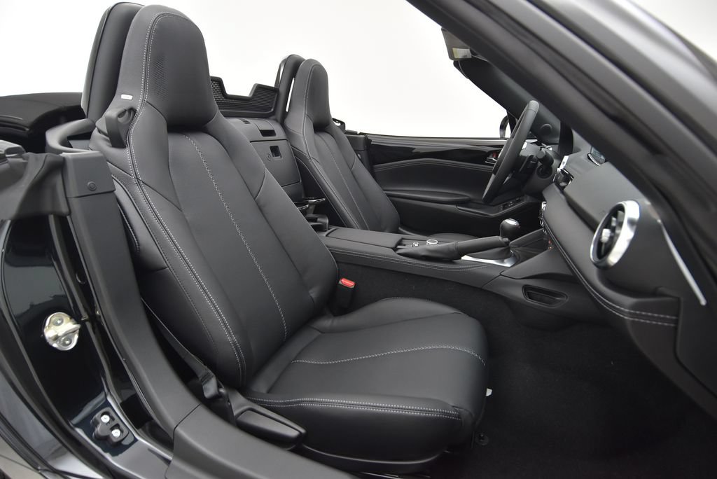 Certified 2025 MAZDA MX-5 Miata Grand Touring RWD image 27