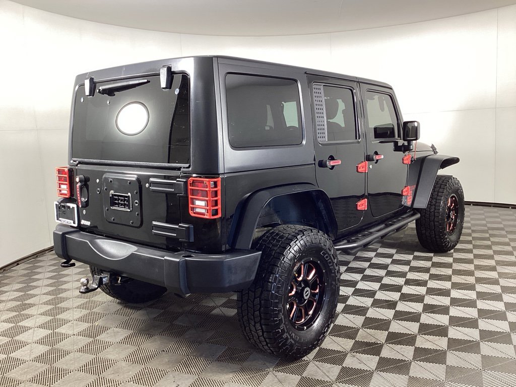 Used 2015 Jeep Wrangler Unlimited Rubicon w/ Dual Top Group AWD/4WD image 2