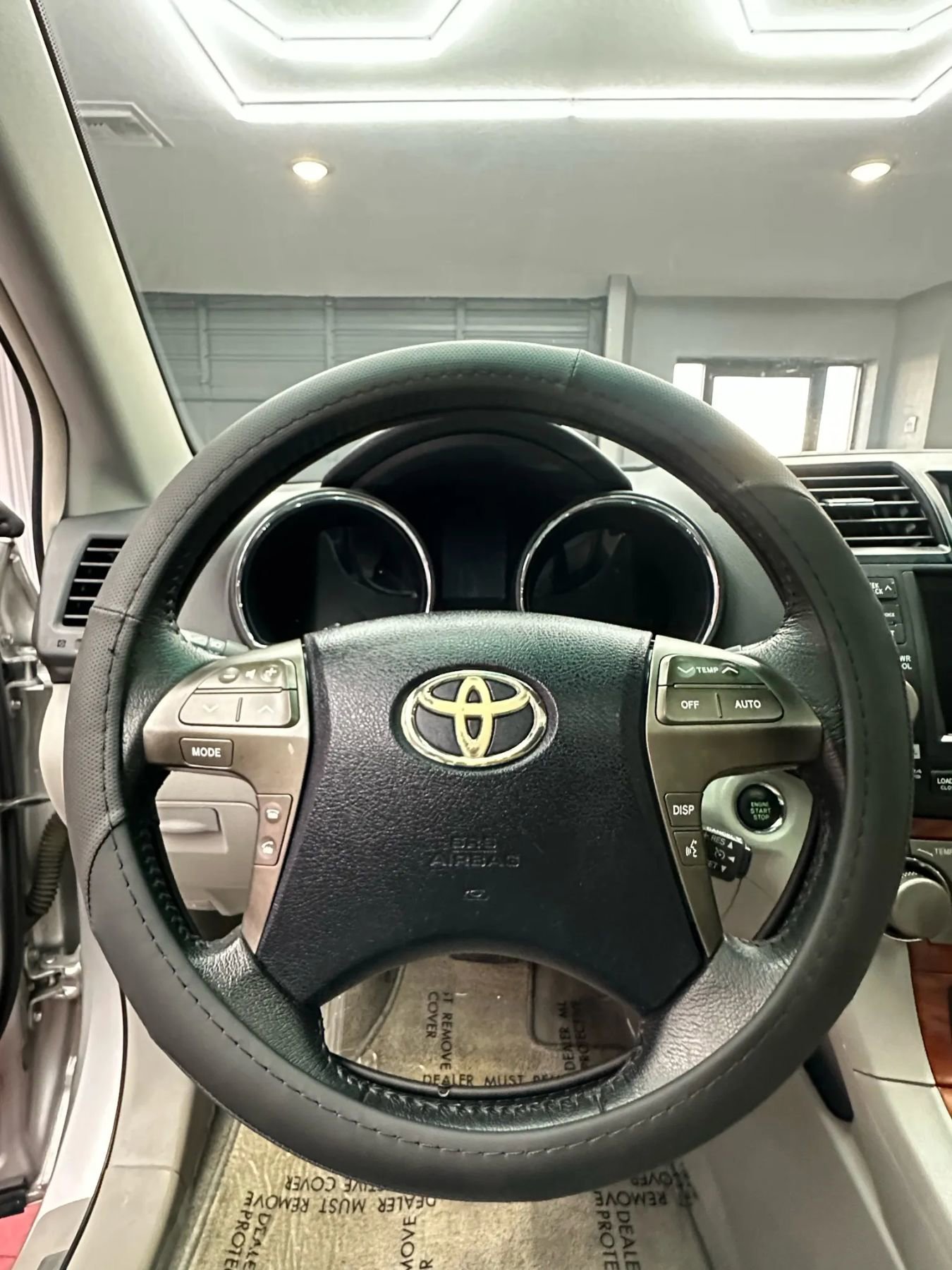 Used 2010 Toyota Highlander Limited image 19