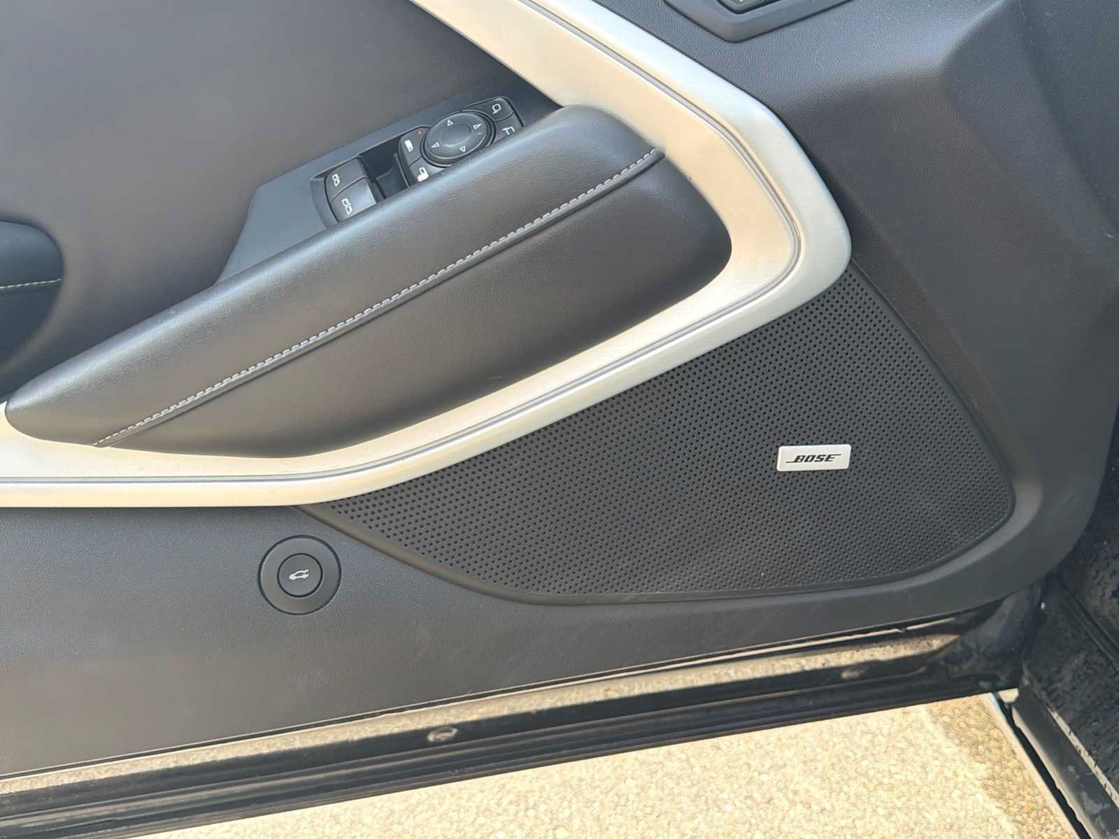 Used 2019 Chevrolet Camaro SS RWD image 23