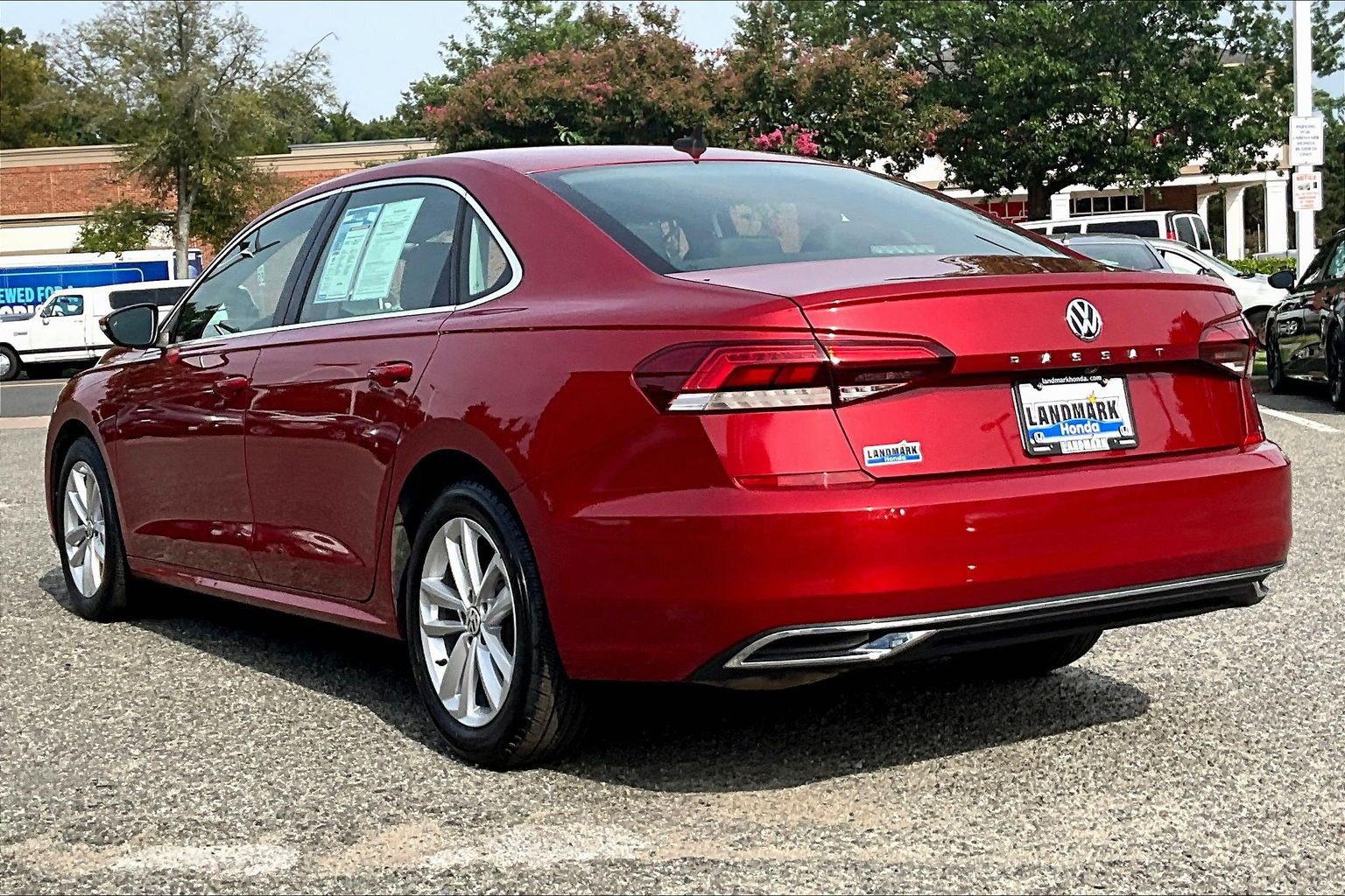 Used 2020 Volkswagen Passat 2.0T SE FWD image 12
