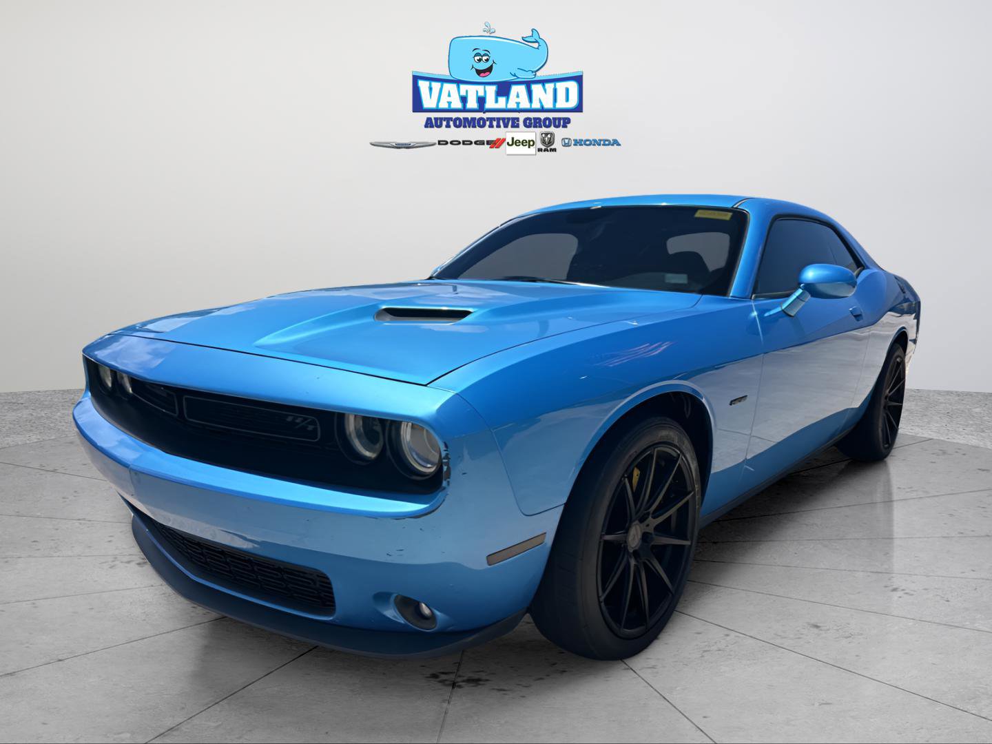 Used 2016 Dodge Challenger R/T w/ Blacktop Package RWD image 25