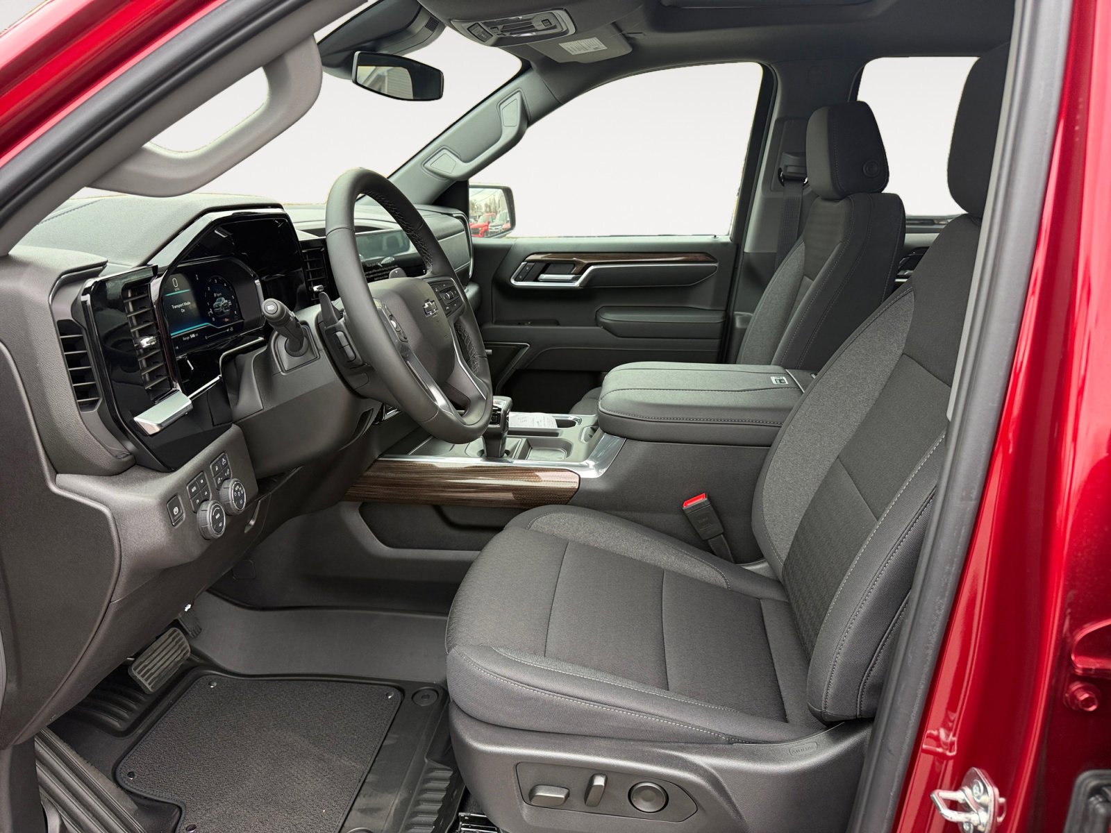 New 2025 Chevrolet Silverado 1500 RST AWD/4WD image 9
